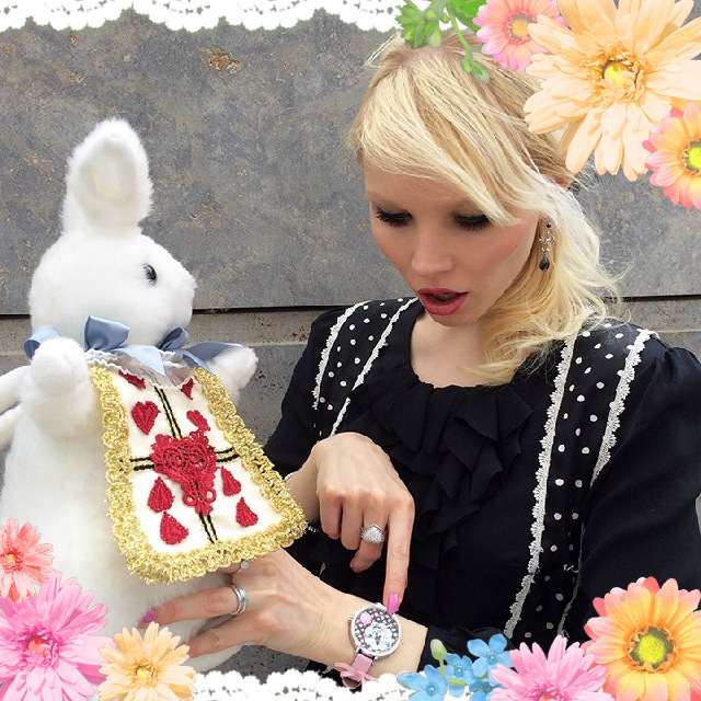 Gothic Lolita in Wonderland or Sugarpop at the Book Fair