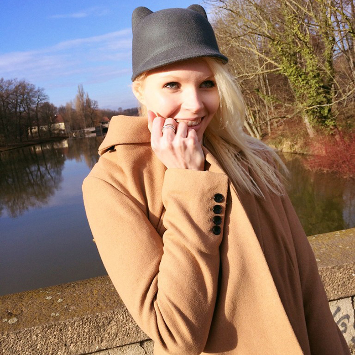 CAMEL COAT